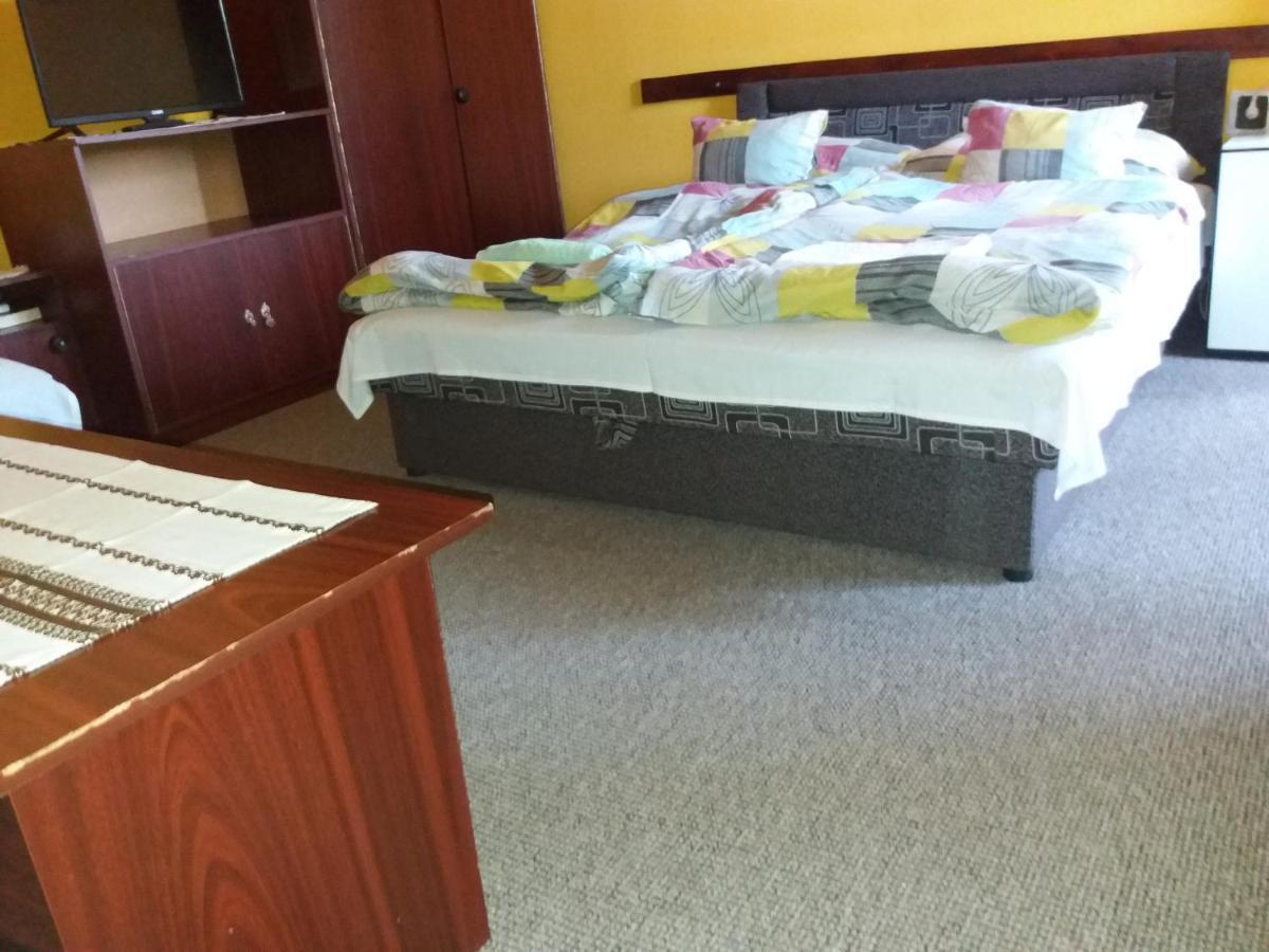 Lillafuered Kapuja Hotel Мішкольц Екстер'єр фото